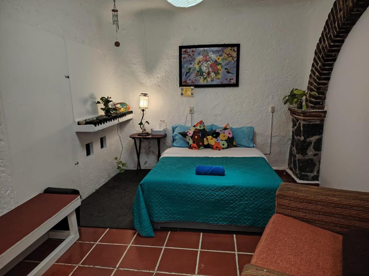 Df Airport Hostal